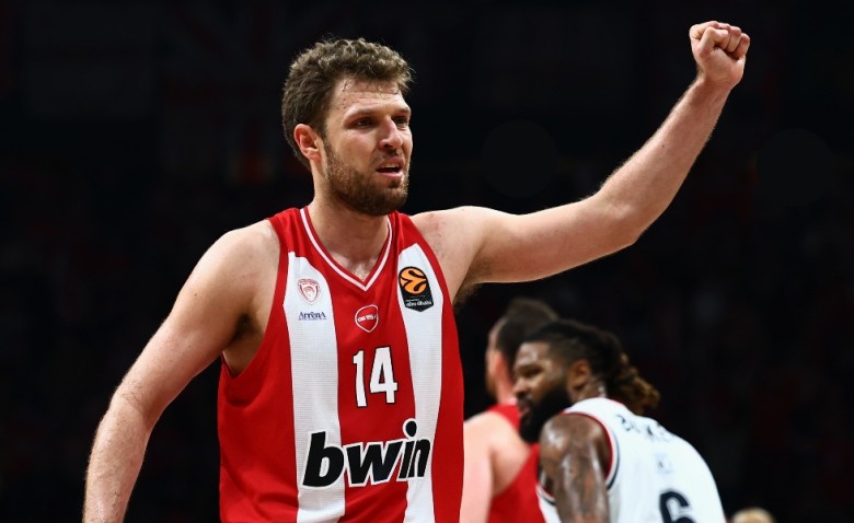 Βεζένκοφ: Κορυφαίος της Euroleague o φόργουορντ του Θρύλου!