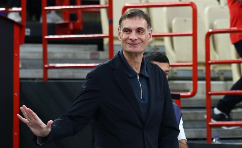 Μπαρτζώκας: «Στη EuroLeague δεν σου χαρίζεται τίποτα, μπασκετικός Θρύλος ο Παπανικολάου»