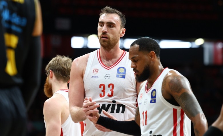 «Καθάρισε» και τον Άρη ο Ολυμπιακός!