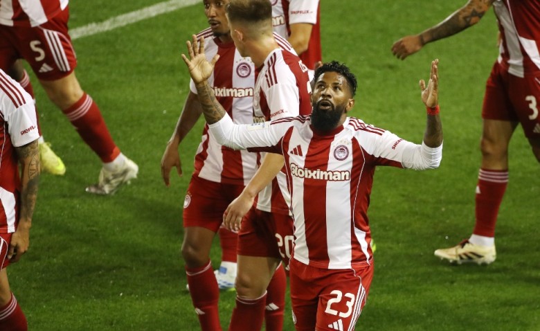 Ο Ροντινέι γράφει ιστορία στο Λιμάνι