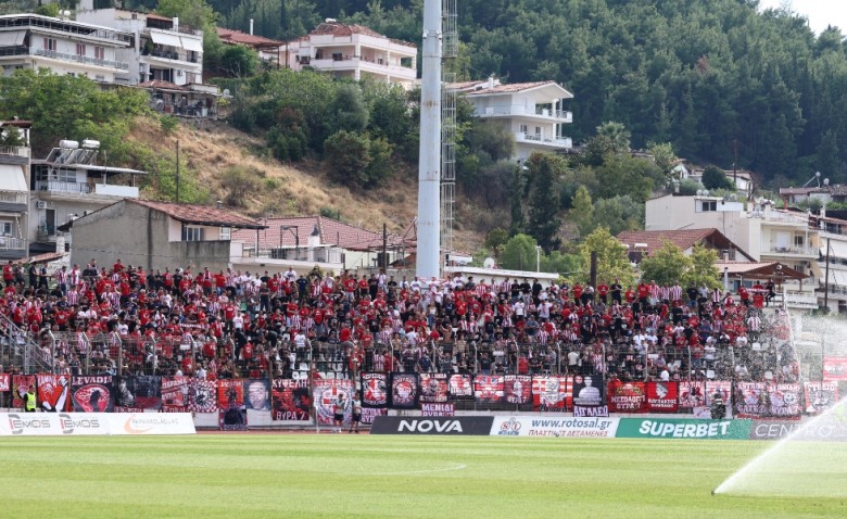 Τρέλα και παράνοια για τον Θρύλο στη Λιβαδειά!