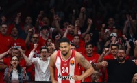 H «ερυθρόλευκη» παρακάμερα του Game 1! (video)