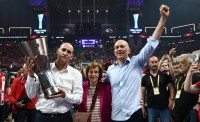 Αγγελόπουλοι: «Σήμερα είναι πέντε χρόνια που χάσαμε τον πατέρα μας, το αφιερώνουμε στη μνήμη του»