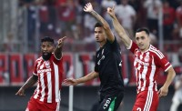 Οι σκέψεις για το δεξί άκρο της άμυνας