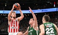 Κρατάει το διπλό και πάει για το 3/3 ο Θρύλος