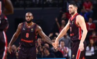 Με καρδιά «σφράγισε» το 2/2 κόντρα στην Αρμάνι!