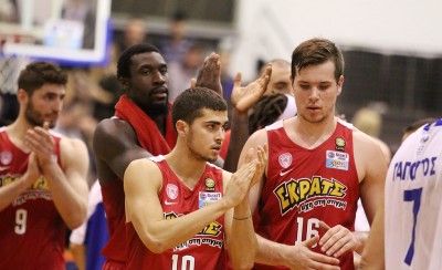 Εκτός ο Αγραβάνης