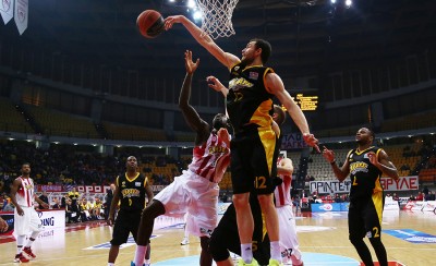 Έχει κόμπλεξ με το Θρύλο!