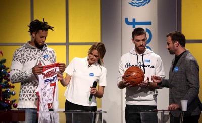 Μια μπάλα και μια φανέλα