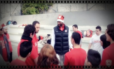 Ντύθηκε... Άη Βασίλης ο 