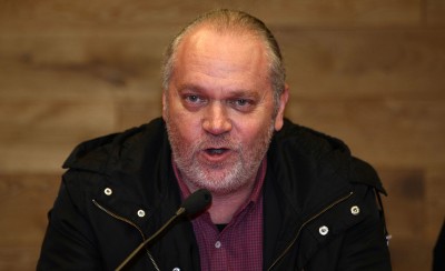 Τους πονάει το όνομα!