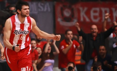 Κι επίσημα στον Θρύλο ο 