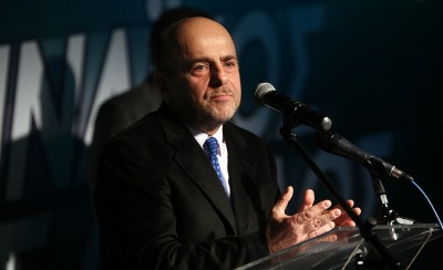 Μας... κούφανε και πάλι!