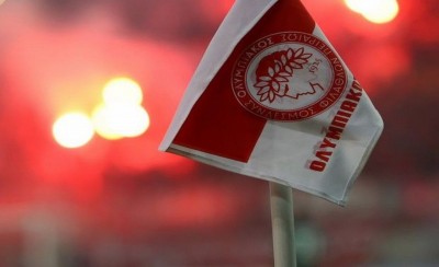 Στηρίζει τη μάχη κατά του καρκίνου