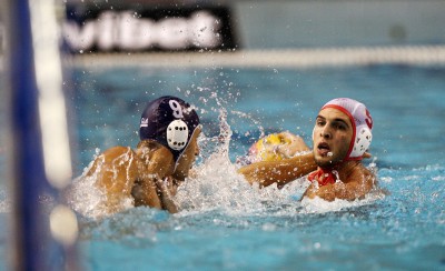 Διευρύνει το σερί