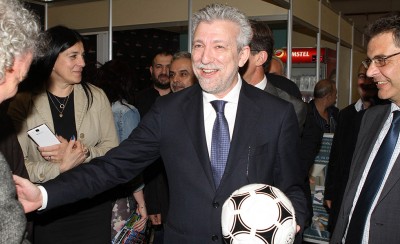 Υπουργέ, αυτή είναι μία μπάλα ποδοσφαίρου!