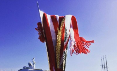 Με την κούπα για παρέα...