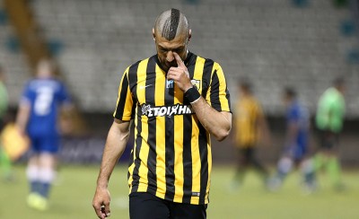 Άλλοι φιέστα και άλλους τους... κυνηγάνε!
