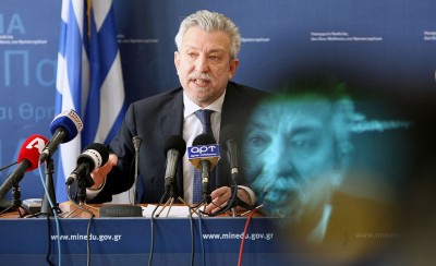 Εδώ διαλύεται η χώρα μίστερ Κοντονή, η ΕΠΟ σας... καίει;