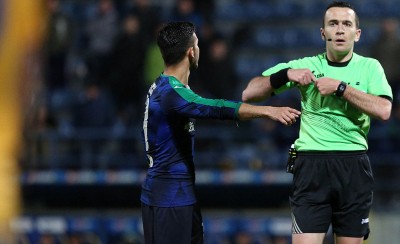 Ξεφτίλες! Αν ήταν Καλογερόπουλος, πρώτο θέμα θα το είχατε...