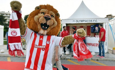 Μαζί με Λεόνε