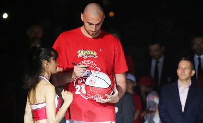 Σενάρια για Μιλουτίνοφ και Ερυθρό Αστέρα!