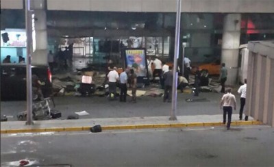 Εκρήξεις και πυροβολισμοί στο αεροδρόμιο της Κωνσταντινούπολης!