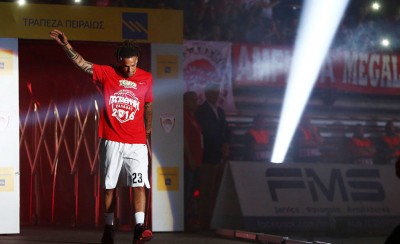 Ακόμα... πανηγυρίζει ο Χάκετ!