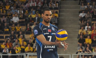 Έρχεται ο Αγκάμεζ