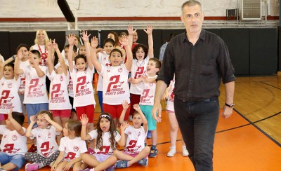 Η επίσκεψη του Γιάννη Μώραλη (vid)