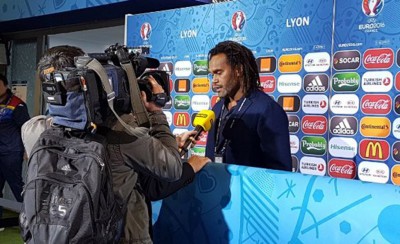 Ο Καρεμπέ διαφημίζει τον Ολυμπιακό!