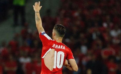 Χαμός με τις σκισμένες φανέλες της Ελβετίας!