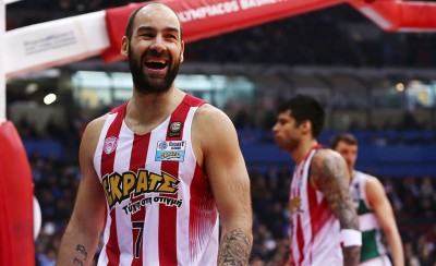 Βασίλη, τα έμαθες; Καλύτερος αμυντικός ο Καλάθης!