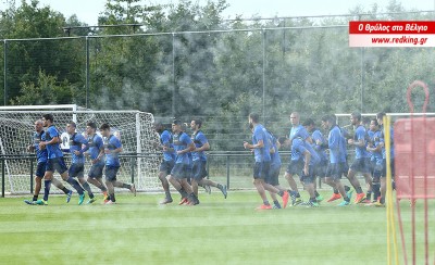 Πρωινό στο γήπεδο