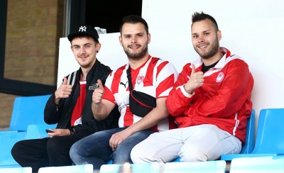 Με τον κόσμο του παντού!