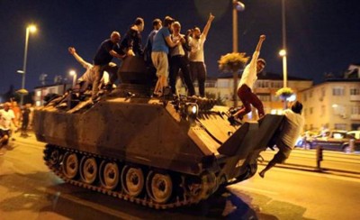 Το απόλυτο χάος! (videos)