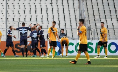 ΑΕΚ-Απόλλων 1-3 και… κουμπώστε τις ρόμπες!