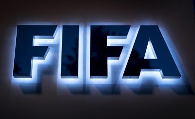 Η FIFA ζητάει... σέντρα στις 10/9!