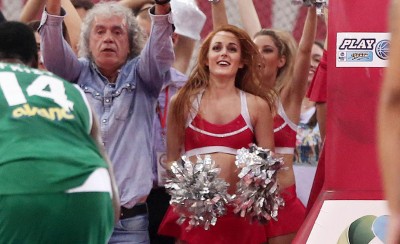 Ετοιμάζουν γλέντι Τάκης και Άκης!