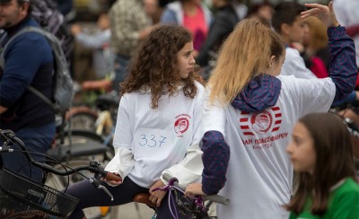 Τρέχουν... με ποδήλατο!