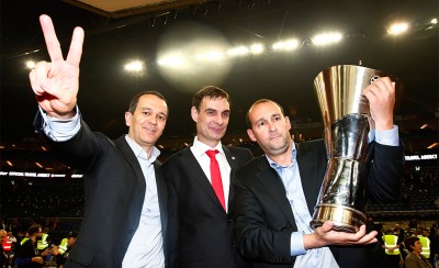 Βραβεύει τον Μπαρτζώκα ο Ολυμπιακός