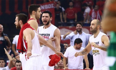 Χαλαρώνει η παρέα (photo)