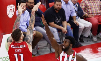 Αρμάνι, Ολυμπιακός και Γιάνγκ...