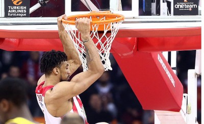 Με Μπιρτς το TOP-10 των καρφωμάτων του Δεκέμβρη (video)