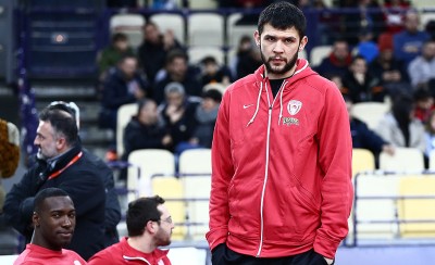 Απαρτία στον Θρύλο