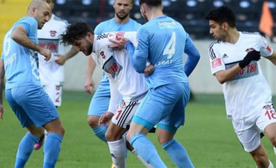 Από ήττα σε ήττα