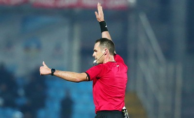 Χάρισαν αποβολή στον Μολέδο!