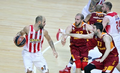 Νίκη και... Μπασκόνια μπορούν να τον στείλουν στην κορυφή