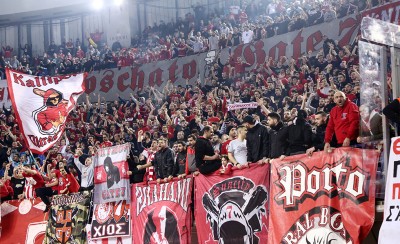 Δίπλα στην ομάδα με Νταρουσάφακα