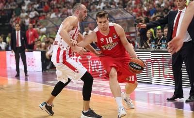 Τρομερός Αγραβάνης!